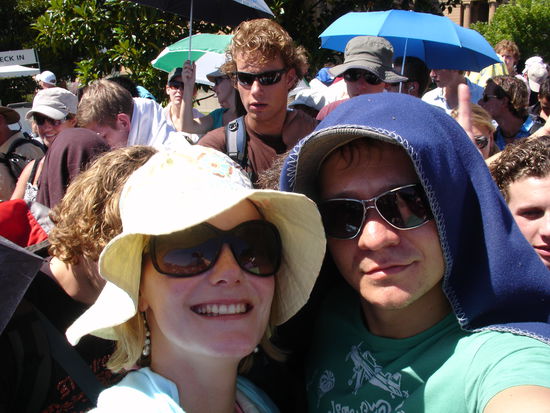 ...Warten bei 31 Grad Celsius...