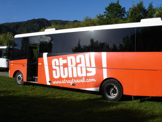 Das Unternehmen Stray... mit coolen Busfahrern die auch noch imens viel ueber Neuseeland wissen. Meistens sogar echte Kiwis (Neuseelaender)