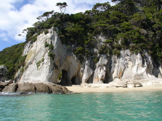 Jupp... so sehen die Straende bei Abel Tasman aus. Mann kann sich eigentlich auch in echt gar nicht sattsehen daran!