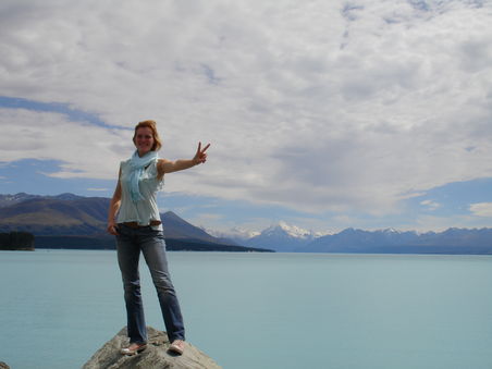 Lake Pukaki mit Aoraki (= Mt. Cook, hoechster Berg in NZ) im Hintergrund.