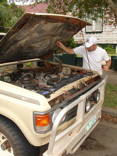 Inspektion beim Autokauf - mechanisch tip top, nur leider hatten wir nicht an den Unterboden gedacht!
