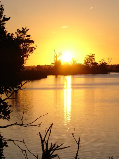 Unbeschreibliche schoene Sonnenuntergaenge! 
Alles wird in rotes Licht getaucht...
