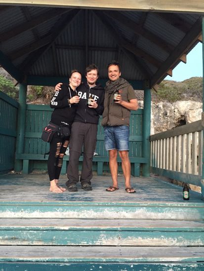 Luisa, Steffen und Steffen beim ersten Bier in Perth