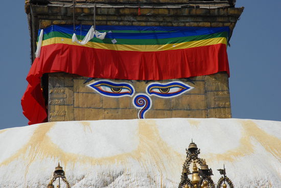 Der Stupa in Swayambunath mit den alles sehenden Augen des Buddha