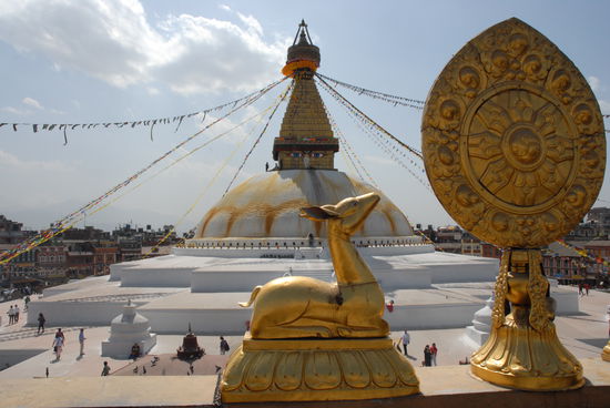 Der Stupa von Bodnath vom Dach des Klosters aus gesehen