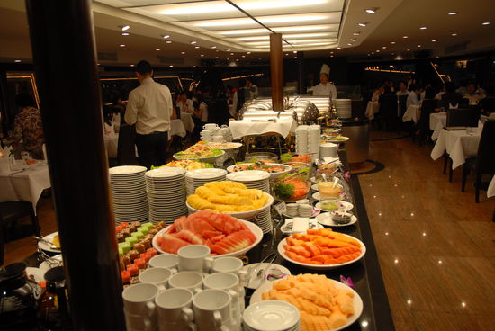 Dinner for One ... oder "Mampf, mampf"