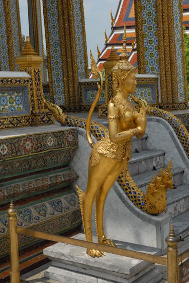 Frau mit Schwaenzchen...das gab es doch (frueher) auch schon mal