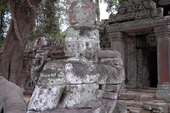 Ein Aufpasser am Eingang von Wat Preah Khan