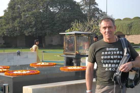 Alf vor der Pilgerstaette