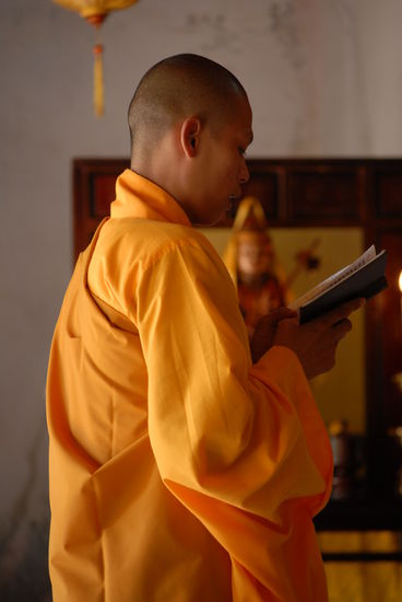 Der Moench im Gebet ...