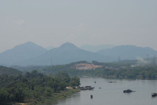 Die Landschaft rund um Hue