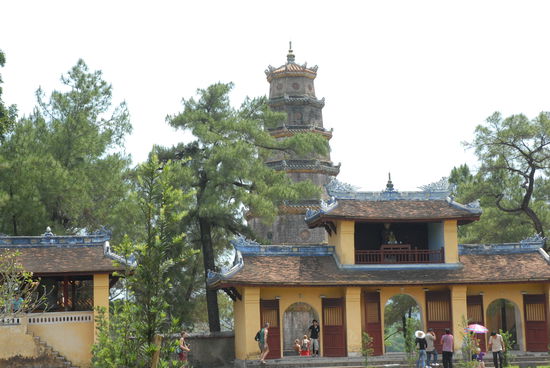 Die Einsaeulenpagode im Innenbereich