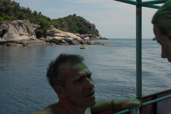 Nach dem Tauchgang im Gespraech mit meiner Tauchpartnerin Miriam