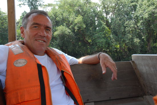 Auf der Hinfahrt nach Kuala Tahan ganz "safety"