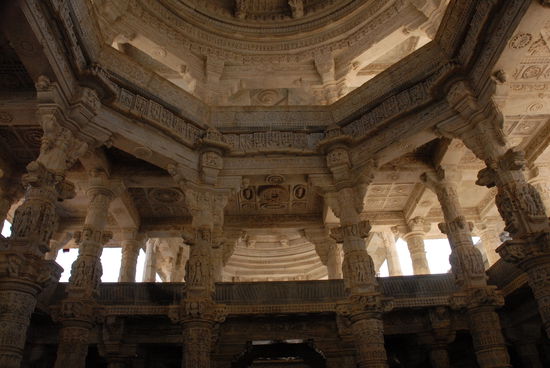 Die zentrale Kuppel des Tempels von innen