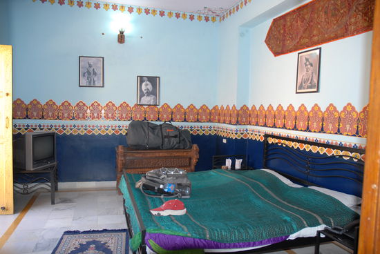 Auch ein huebsches Zimmerle, taet ich sagen...