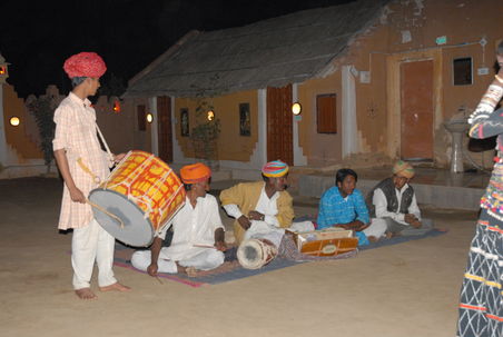 Unsere indische Abendunterhaltung in der Wueste