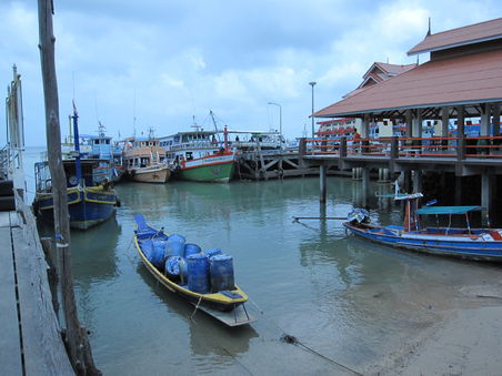 Hafen von Mae Haad