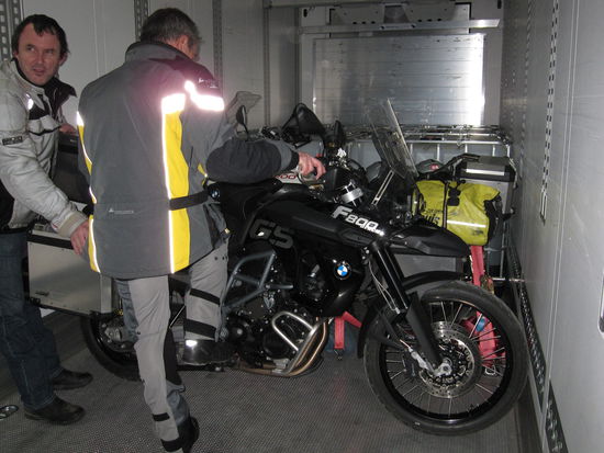 Ordentlich festbinden, damits nicht umfällt ...