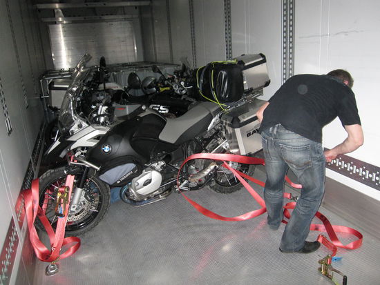 Alle sind  kurz angebunden ...