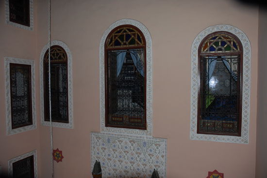 Eine der Suiten im Riad vom Gang aus