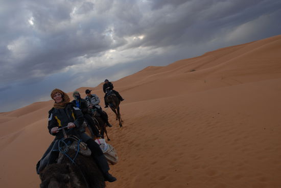 Die Truppe auf dem Weg ins Wüstencamp