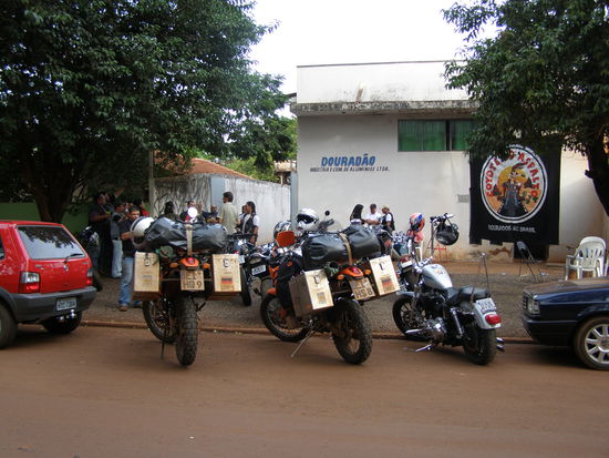 Zu Gast bei den Coyoten do Asfalto in Dourados.