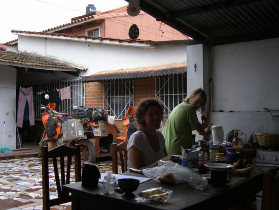 Im Hinterhof in Santa Cruz, ein etwas anderes Bolivien.