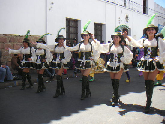 Robin Hood läßt grüßen, oder so könnten Sie auch aufs Oktoberfest gehen.