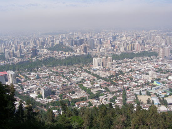 Häusermeer und eine ewige Dunstglocke, was so Großstädte wohl mit sich bringen.