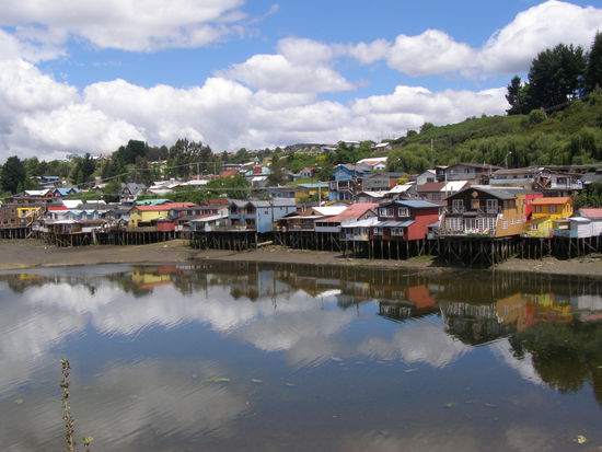Die Pfahlbauten von Castro auf Chiolé.