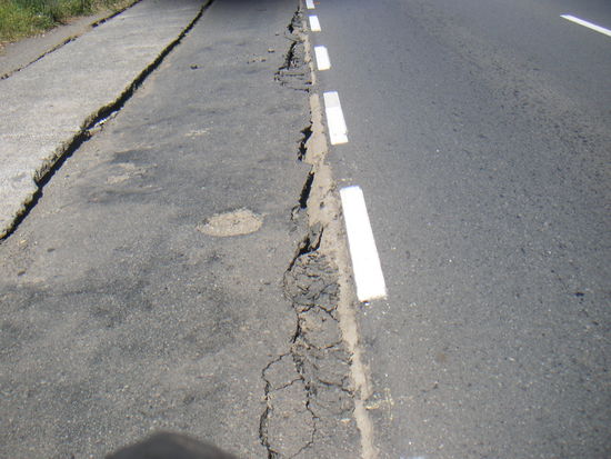 .....meist waren die Gefahrenstellen noch gar nicht gekennzeichnet, und vorsichtiges Fahren war angesagt.