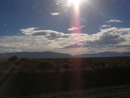 Pampa und in der Ferne die Anden.