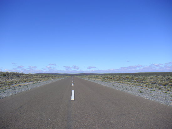 Straße durch die Pampa, wann kommt die nächste Kurve ?