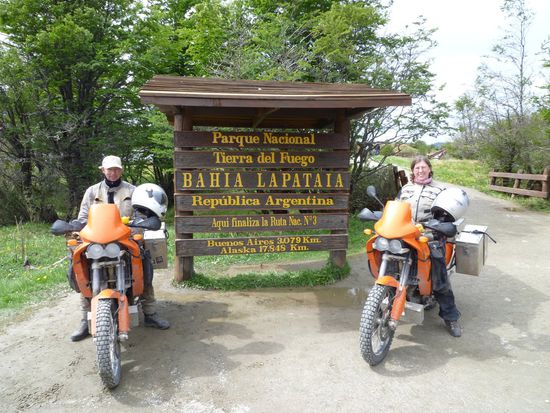 Hier endet die Straße. Ende oder Anfang ist Ansichtssache.