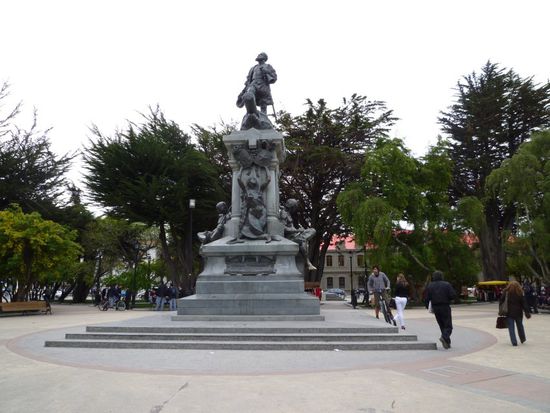 Das Denkmal von Magellan in Punta Arenas