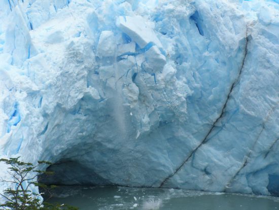 Und er bewegt sich doch, lautest knirschen, ....