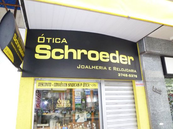 Optiker und Schmuckgeschäft,.....