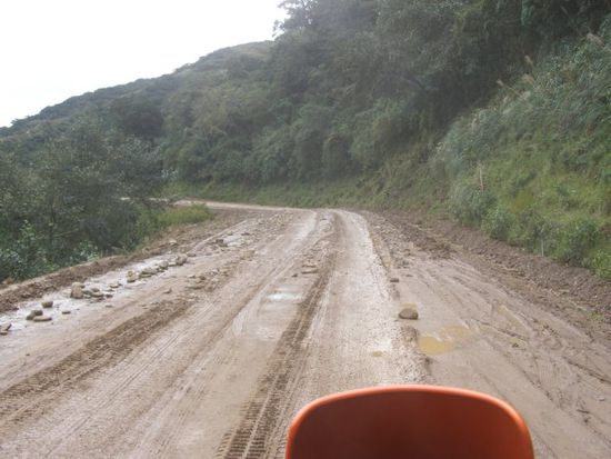 Auch die befestigten Pisten hatten es in sich nach dem Regen.