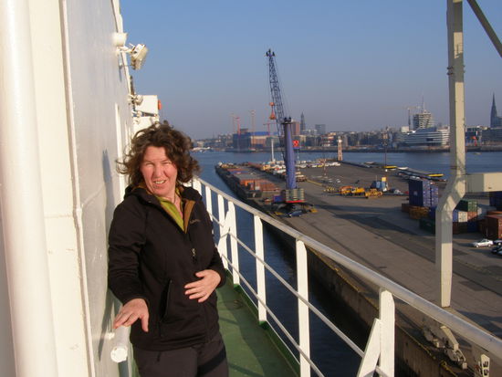 Wir  legen ab, Ausfahrt aus dem Hamburger Hafen, auf ins Abenteuer