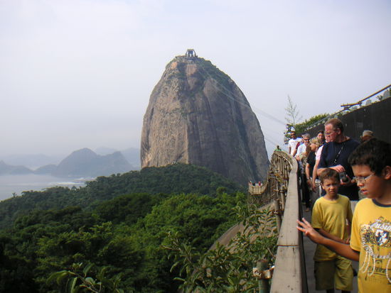 Mit der Seilbahn auf den Zuckerhut.