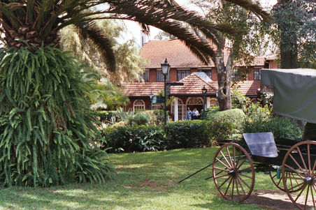 Norfok Hotel Innenhof mit der alten Kutsche