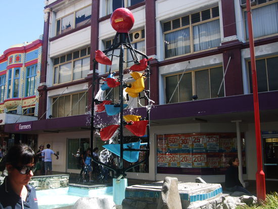 Ein Brunnen in der Cuba Street Wellingtons.
