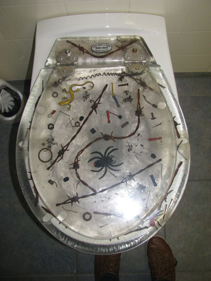 Teilweise ziemlich eklige Motive dabei.