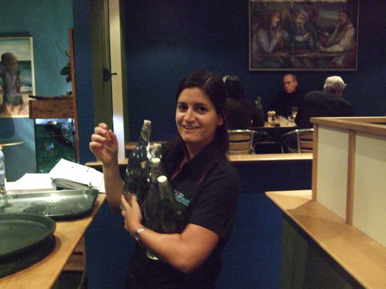 Alana bei uns in der Bar. Sie ging nach Australien.