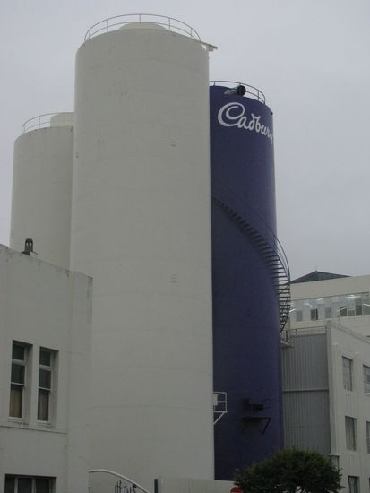Die Cadburry Silos.