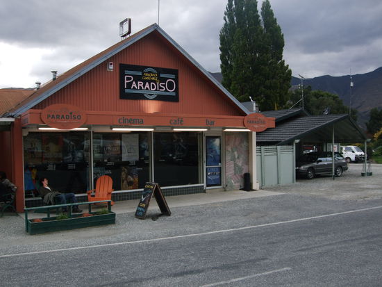 Das Kino von außen.