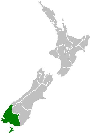 Dort an der westlichen Küste liegt das Fiordland.