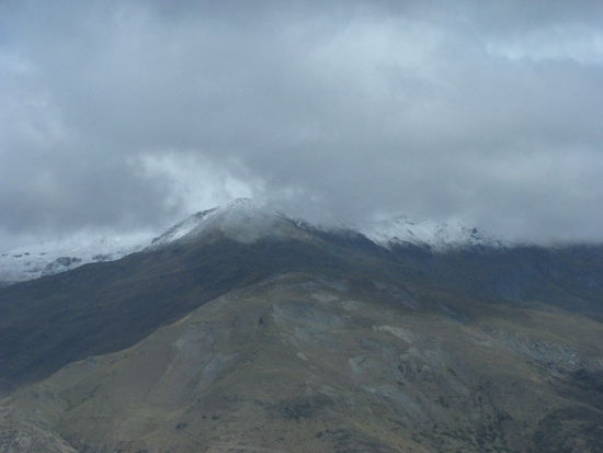In dder Zwischenzeit hatte es zum ersten mal auf den Bergen vor unserer Haustür geschneit!