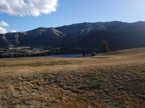 Dort sieht man schon das Lake Wanaka.